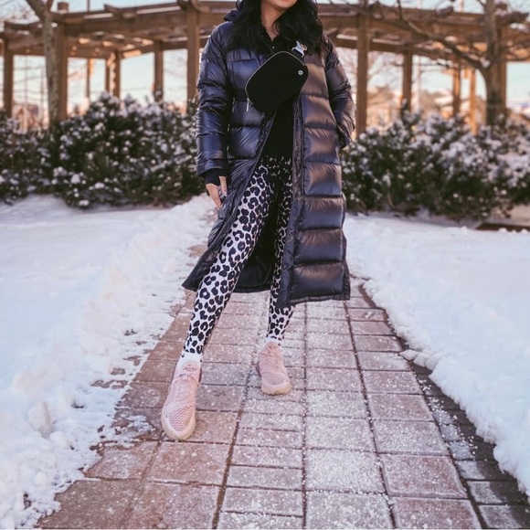 NWT RARE SOLD OUT Everywhere Fleece Belt Bag - Picture 8 of 16